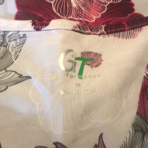 3 scrub top bundle  (1 sm, 2 med) $12 for all 3 - Picture 3 of 7